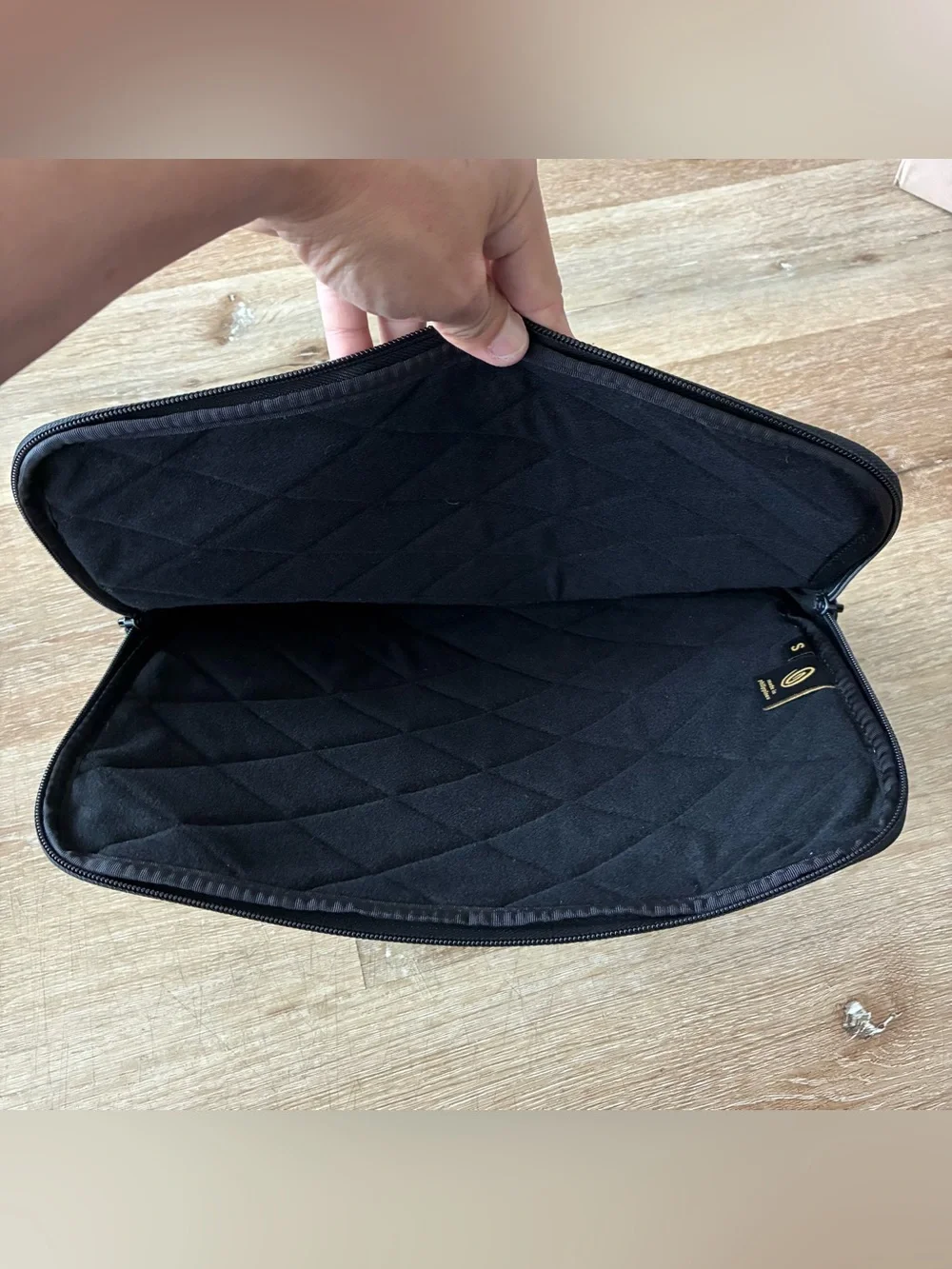 Timbuk2 Quilted Padded Laptop Sleeve Case Black Size Small Zip EUC